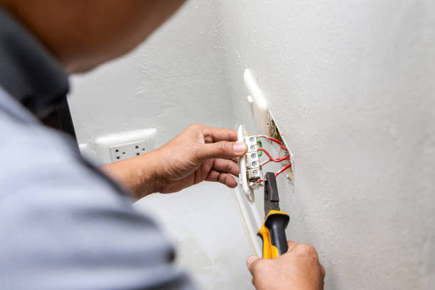 Best Affordable Emergency Electrician  in Cos Co, CT